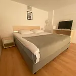 Aparthotel Sleepwell 3*